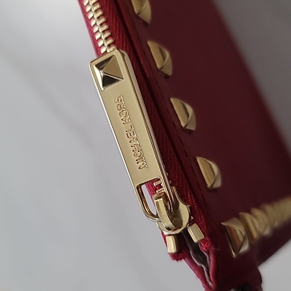 MICHAEL KORS Jet Set Selma XL Red Leather Gold Studded Pochette Wristlet Clutch - Picture 11 of 15